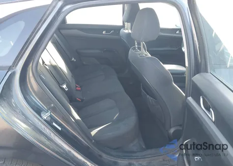 2021 Kia K5 Lxs z USA, uszkodzony, nr VIN 5XXG14J28MG043766